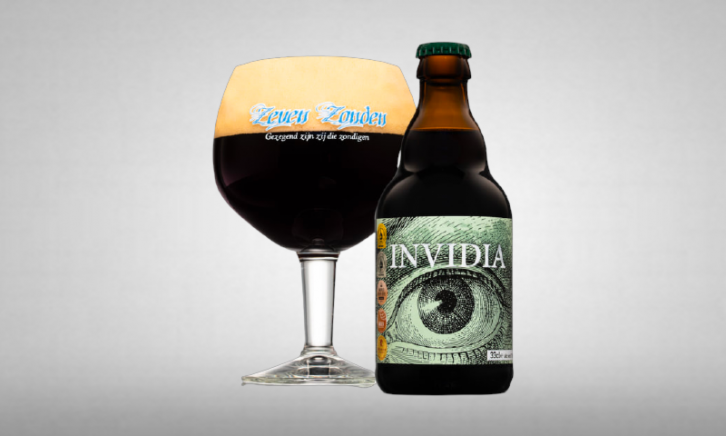 Hugel Invidia Stout bier flesje en glas